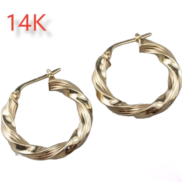 Jewelry - 🎀14k Twist Hoop Earrings